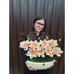 Barack 4 szálas magnólia csónakkaspóban 