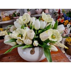 Fehér tulipán és díszpipacs összeültetés