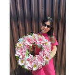45 cm zöld alapra készült fehér-pink ajtódísz