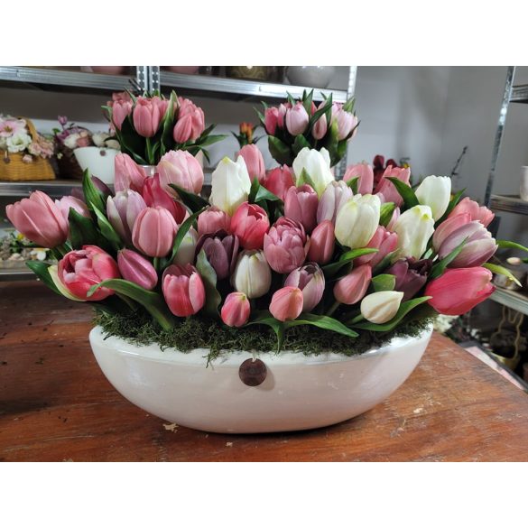 35 szálas tulipándekoráció vegyes